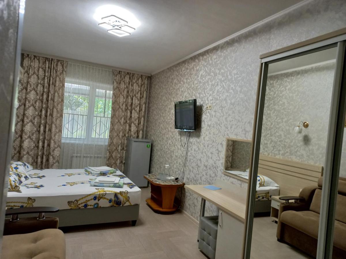 Mini-Hotel Zhemchuzhina Lazarevskoje Eksteriør bilde